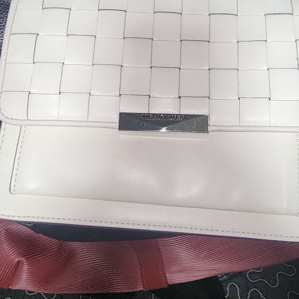 MICHAEL KORS Bradshaw Small Woven Leather Shoulder/Crossbody Bag Brand new Light